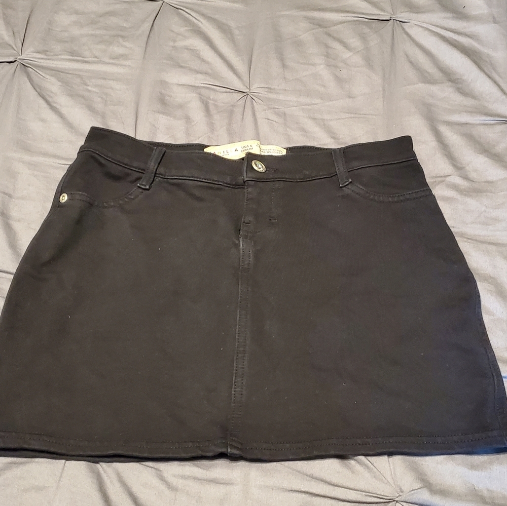 Black mini jegging skirt